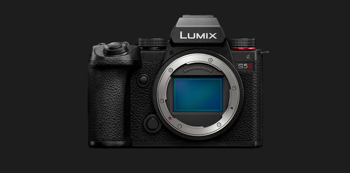Цифровой фотоаппарат Panasonic Lumix S DC-S5 II Body (DC-S5M2EE) (Standard)