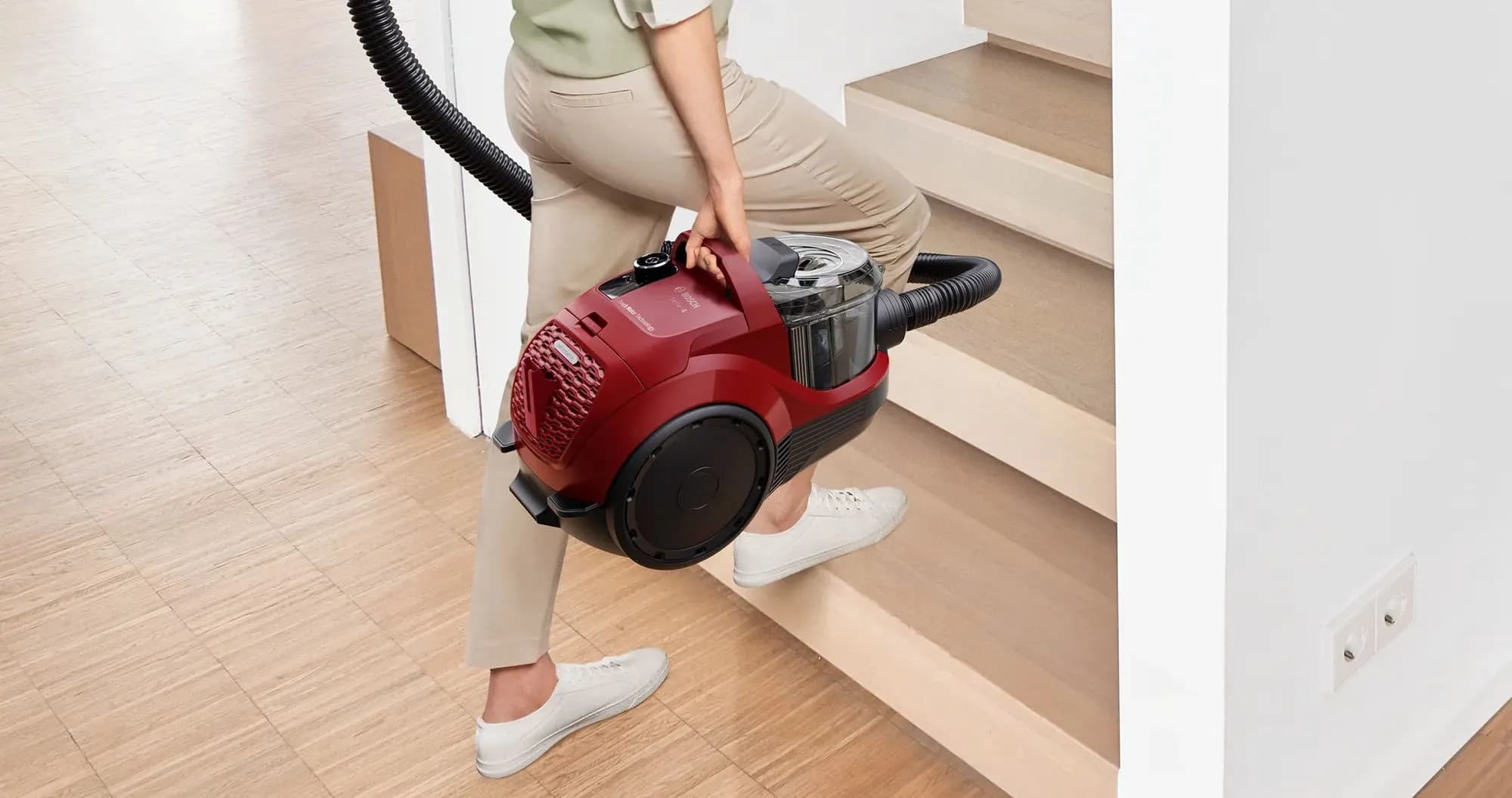 Пылесос безмешковый Bosch BGC21X350 (Red)