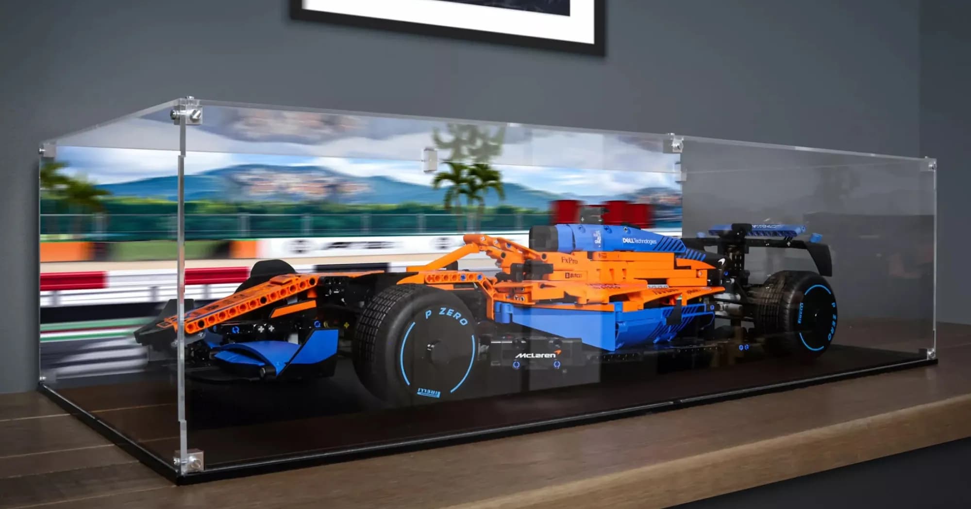 Конструктор LEGO Technic Гоночный автомобиль McLaren Formula 1 (42141)