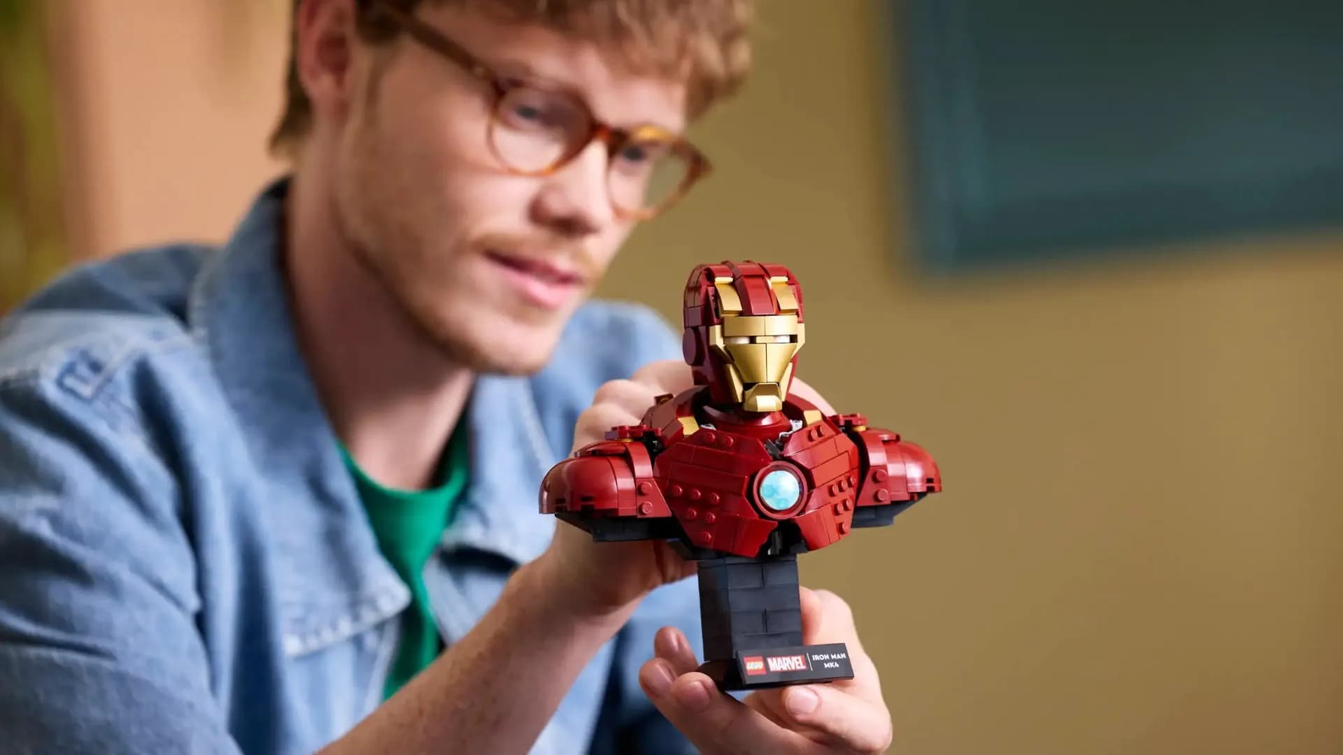 Конструктор LEGO Marvel Бюст Железного Человека MK4 (76327)