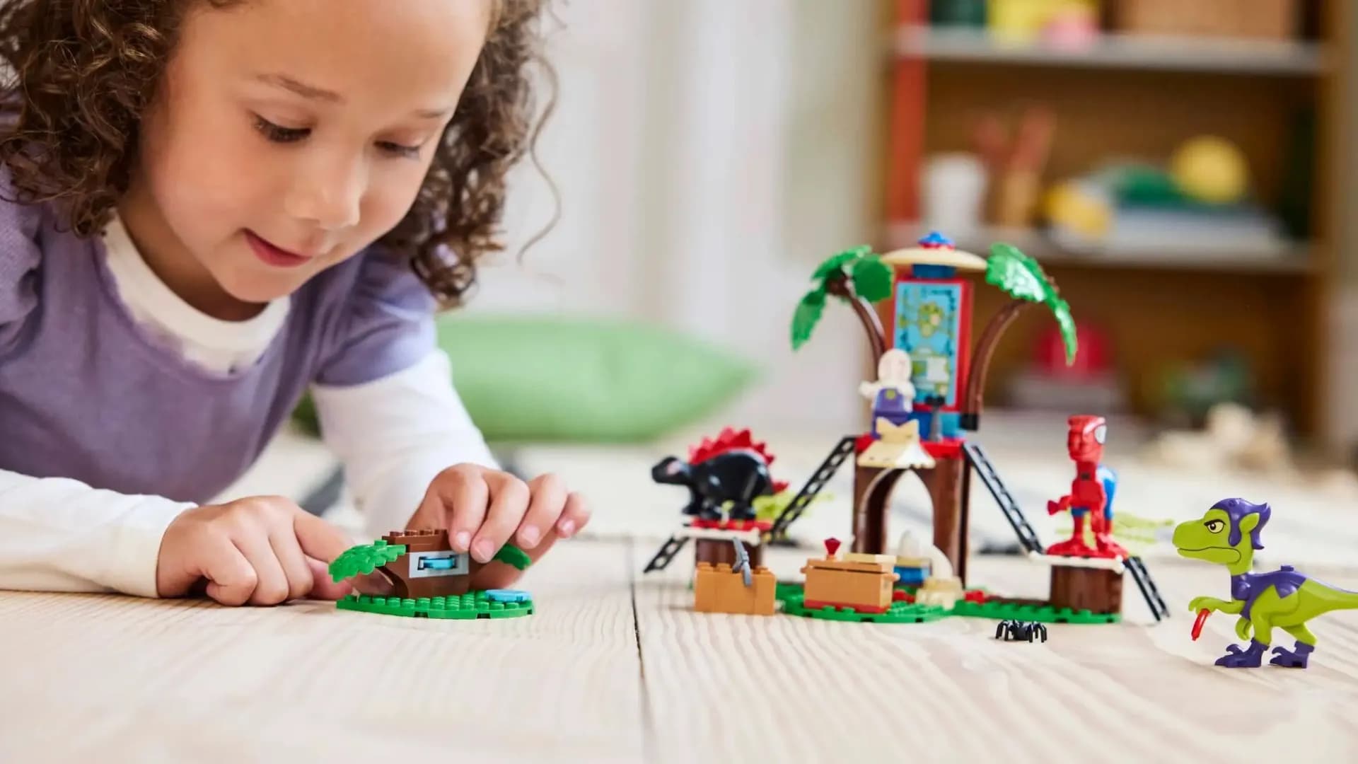 Конструктор LEGO Marvel Битва Паука и раптора Гобби в штаб-доме на дереве (11200)