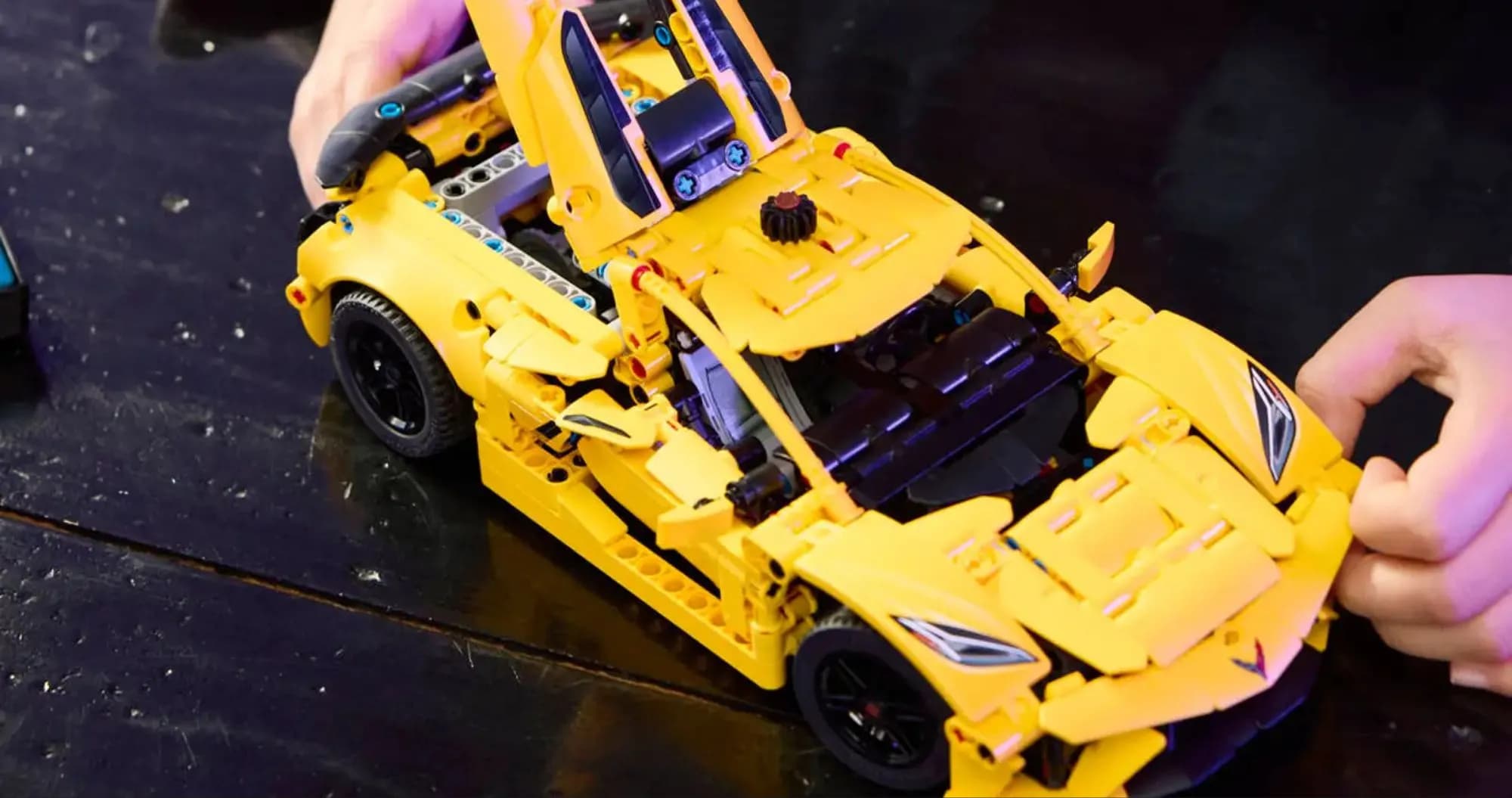 Конструктор LEGO Technic Chevrolet Corvette Stingray (42205)