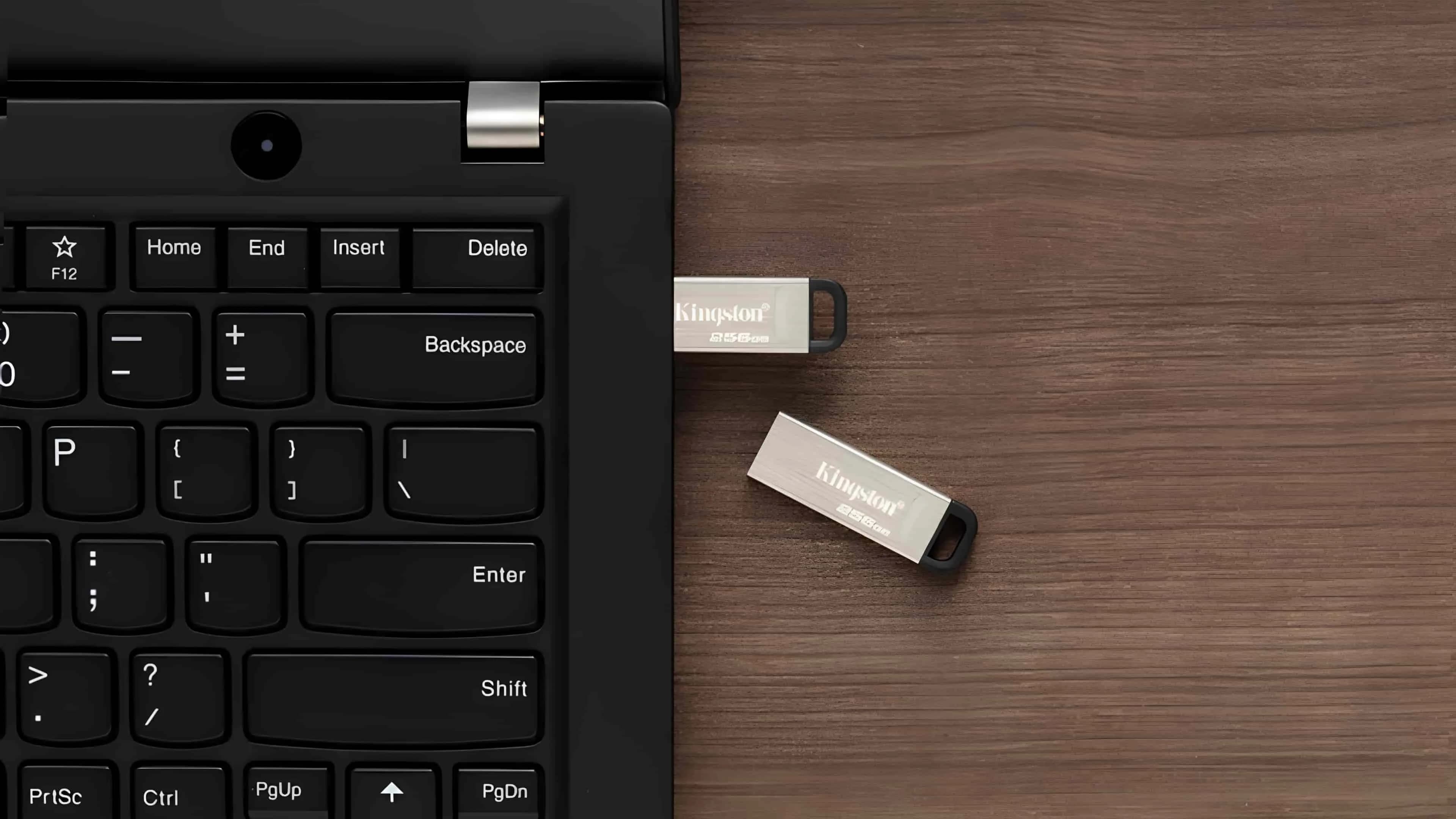 Флеш-накопитель Kingston USB 3.2 DT Kyson 128GB (Silver/Black)