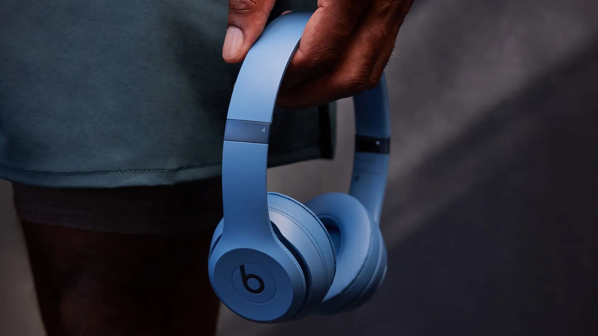 Наушники Beats by Dr. Dre Solo 4 (Black/Gold)
