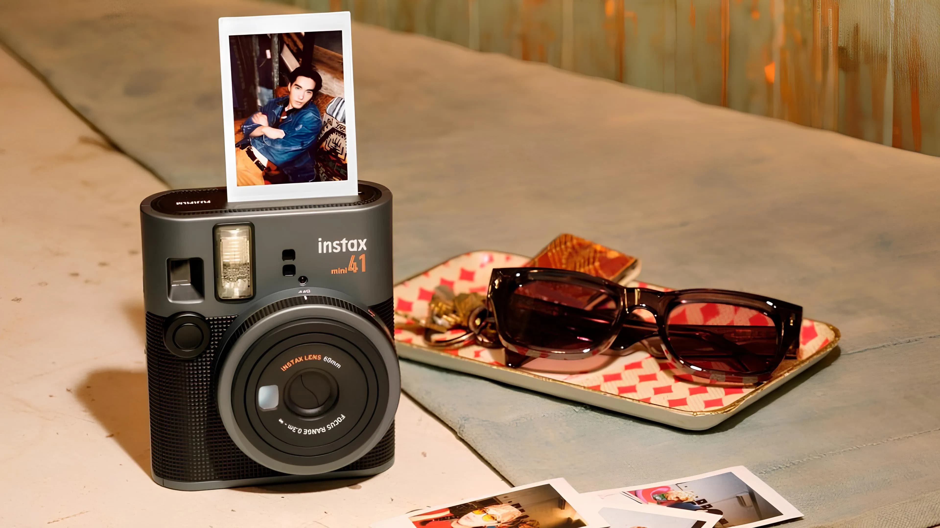 Фотокамера Fujifilm INSTAX Mini 41 (Black)