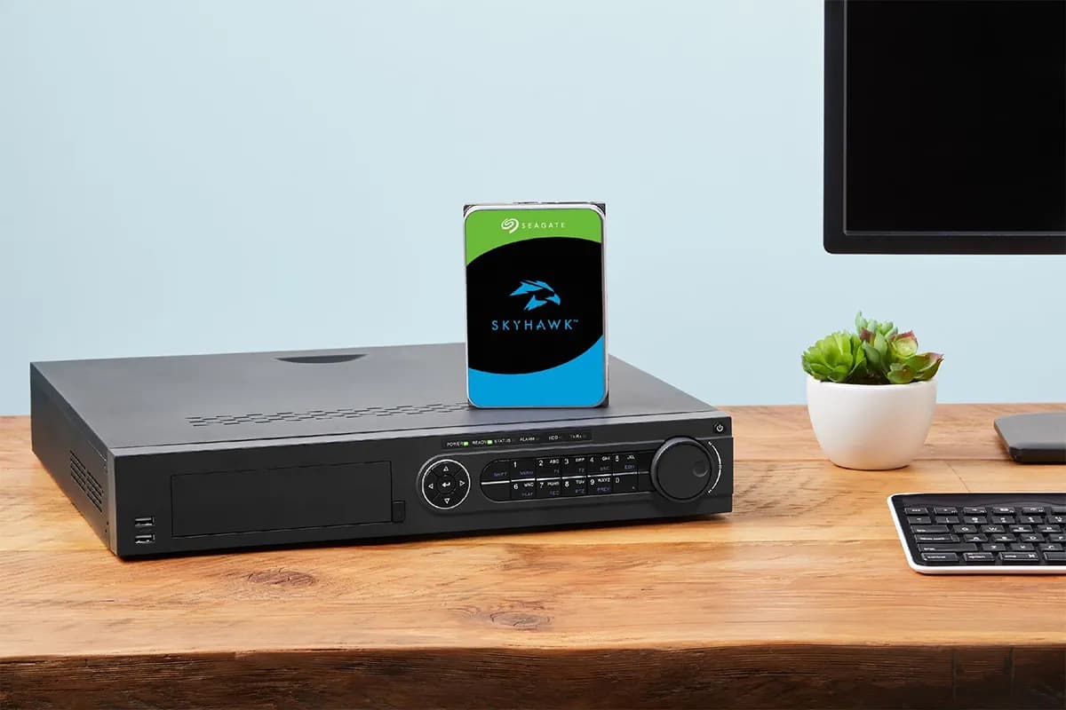 Жесткий диск Seagate SkyHawk 1TB 3.5" 256MB 5400rpm (ST1000VX013)
