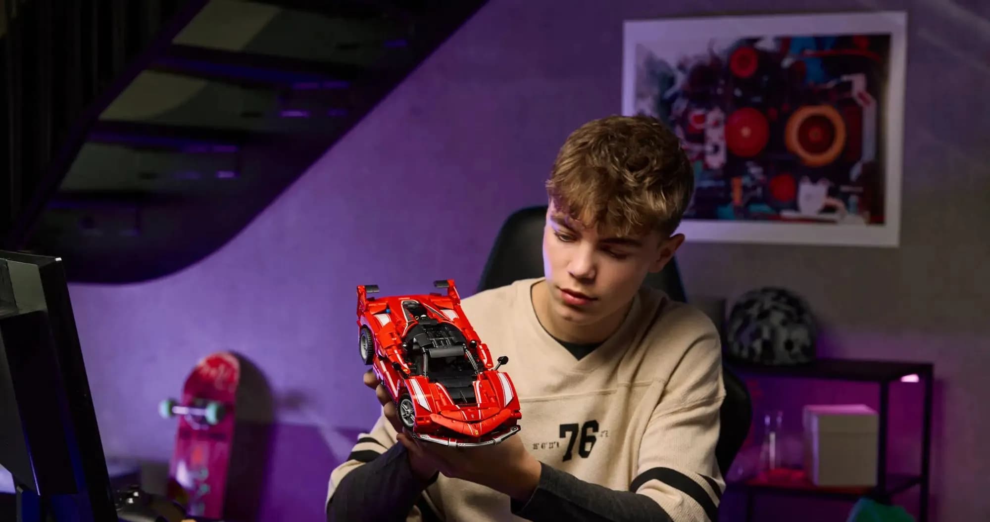 Конструктор LEGO Technic Ferrari FXX K (42212)