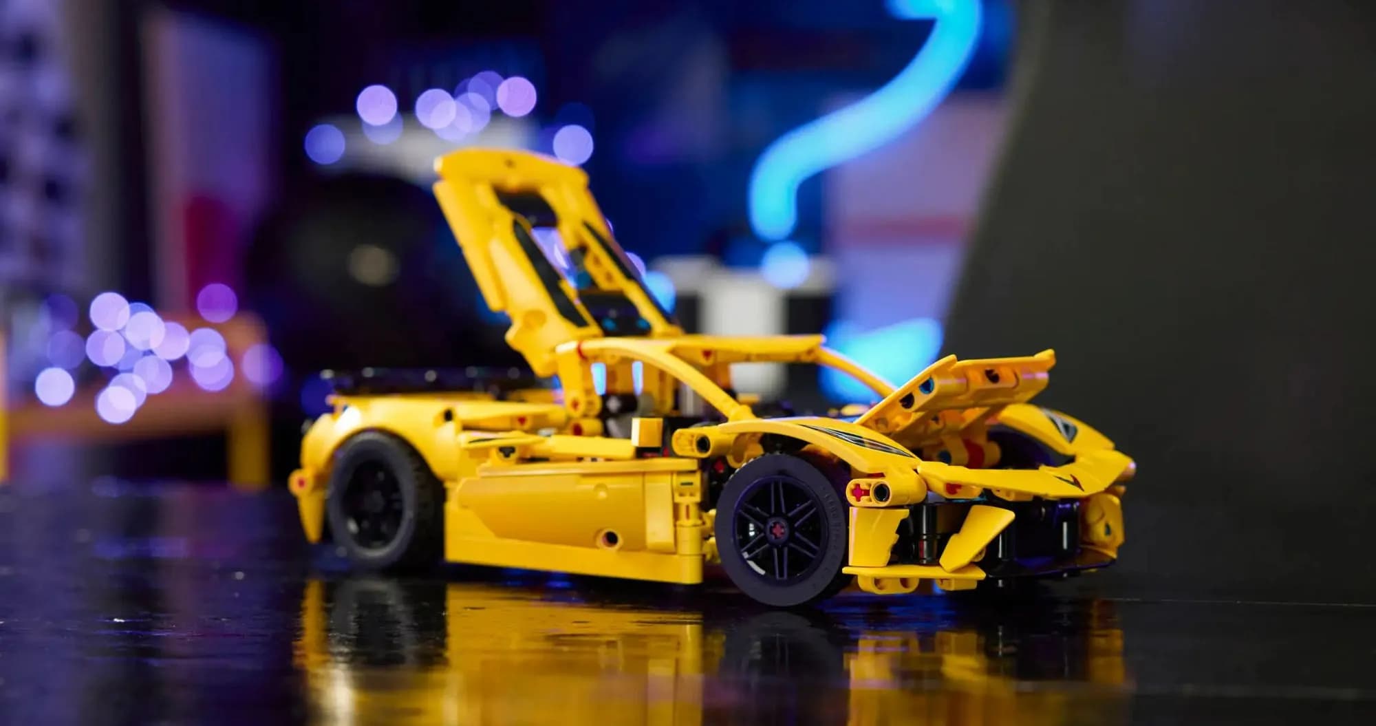 Конструктор LEGO Technic Chevrolet Corvette Stingray (42205)
