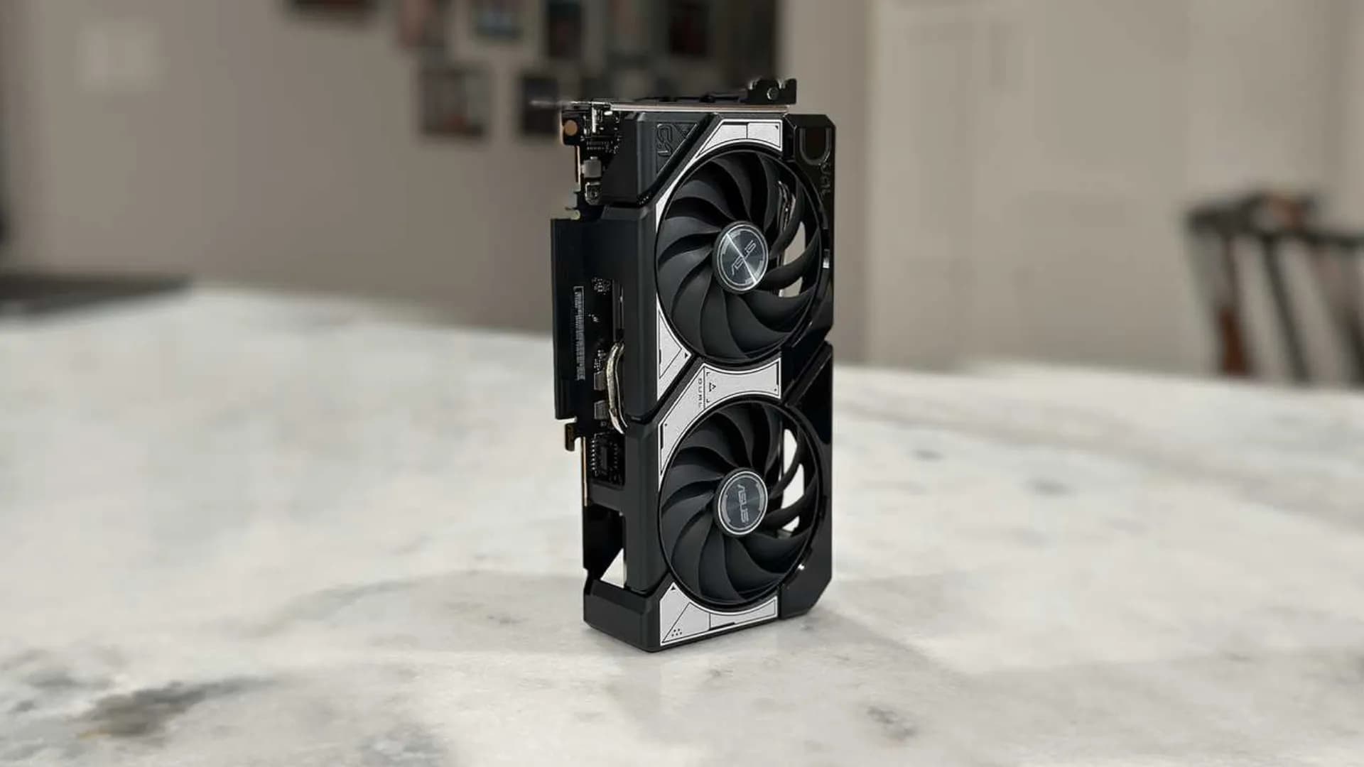 Видеокарта ASUS GeForce RTX 5060 Dual EVO 8GB (90YV0NS0-M0NB00)