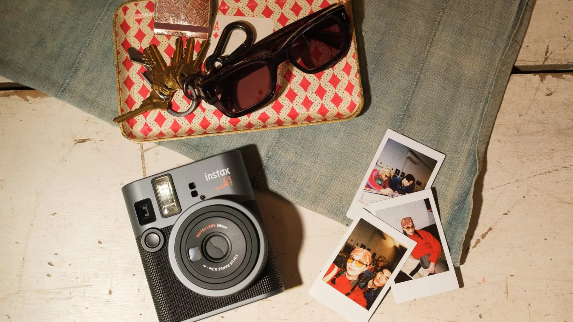 Фотокамера Fujifilm INSTAX Mini 41 (Black)