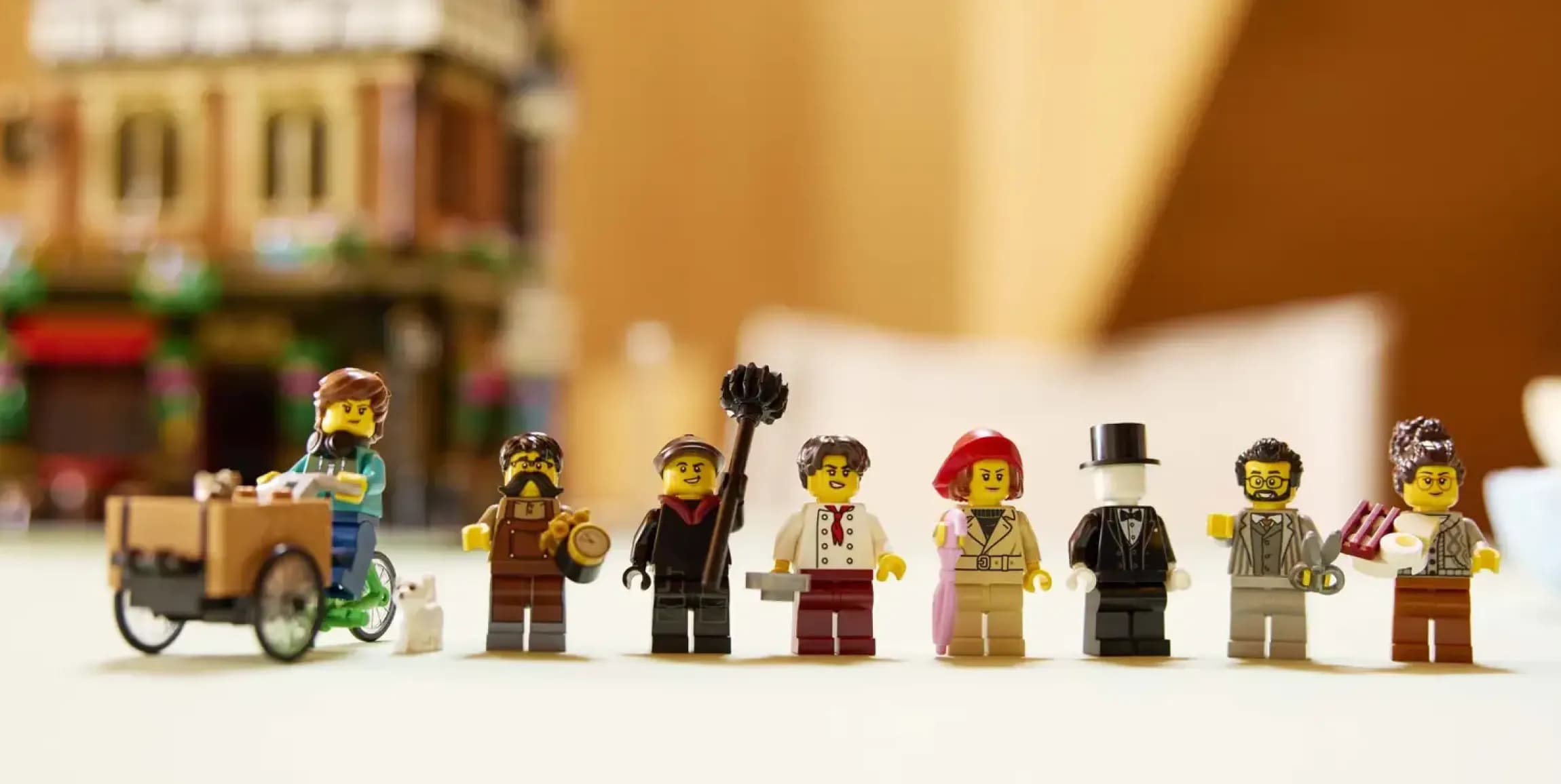 Конструктор LEGO Icons Тюдоровский уголок (10350)