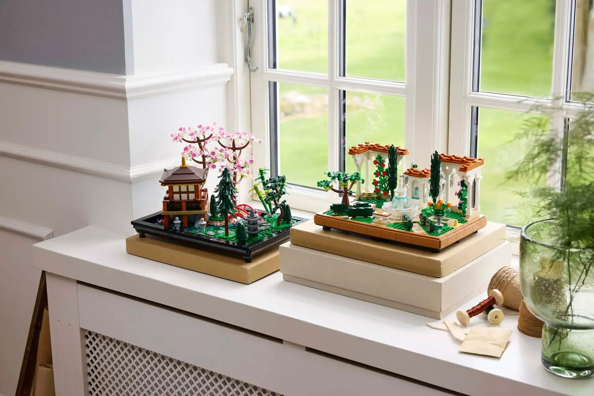 Конструктор LEGO Icons Сад фонтанов (10359)