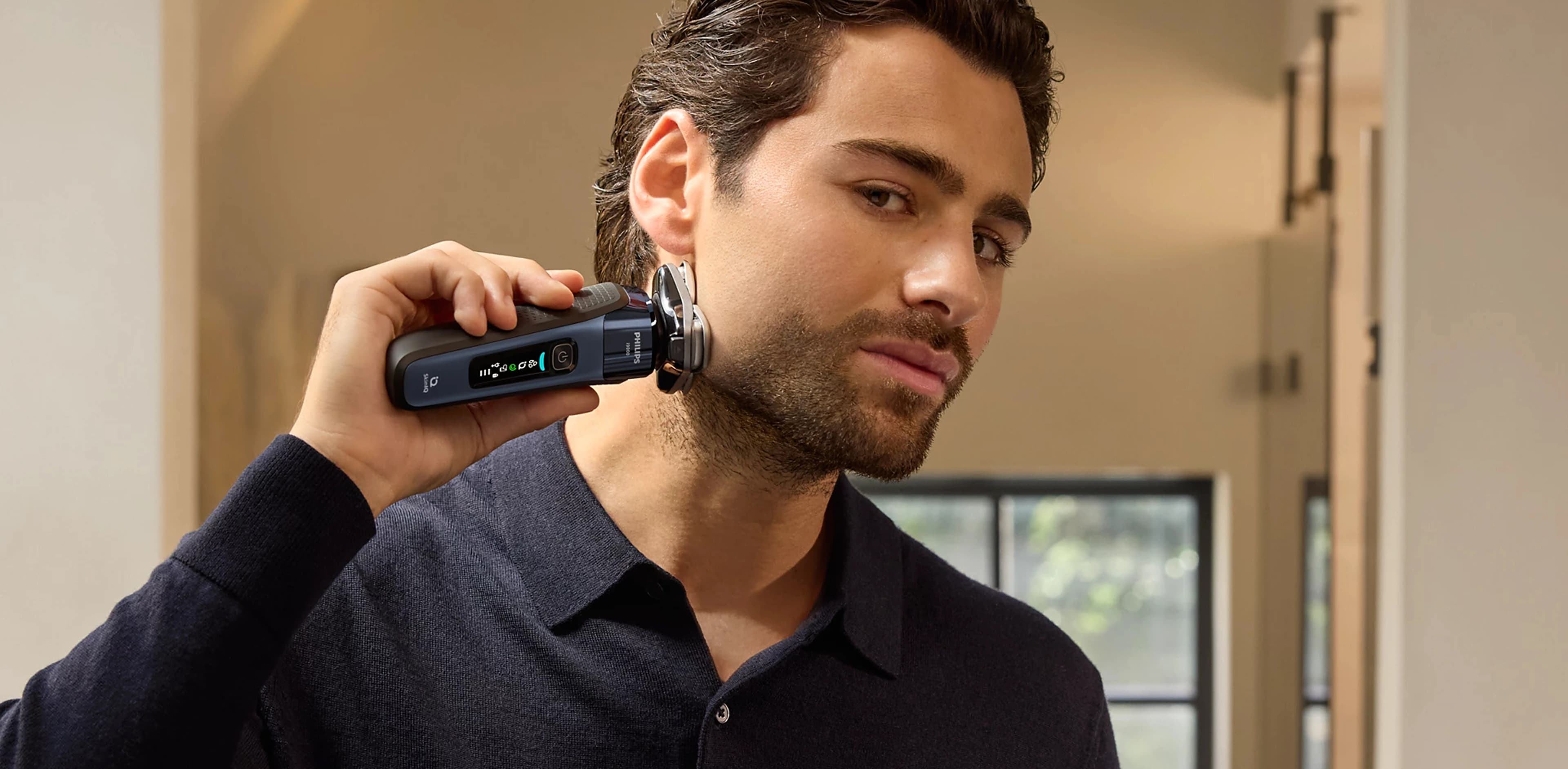 Электрическая бритва Philips Series i9000 Prestige SkinIQ (Dark Blue/Black)