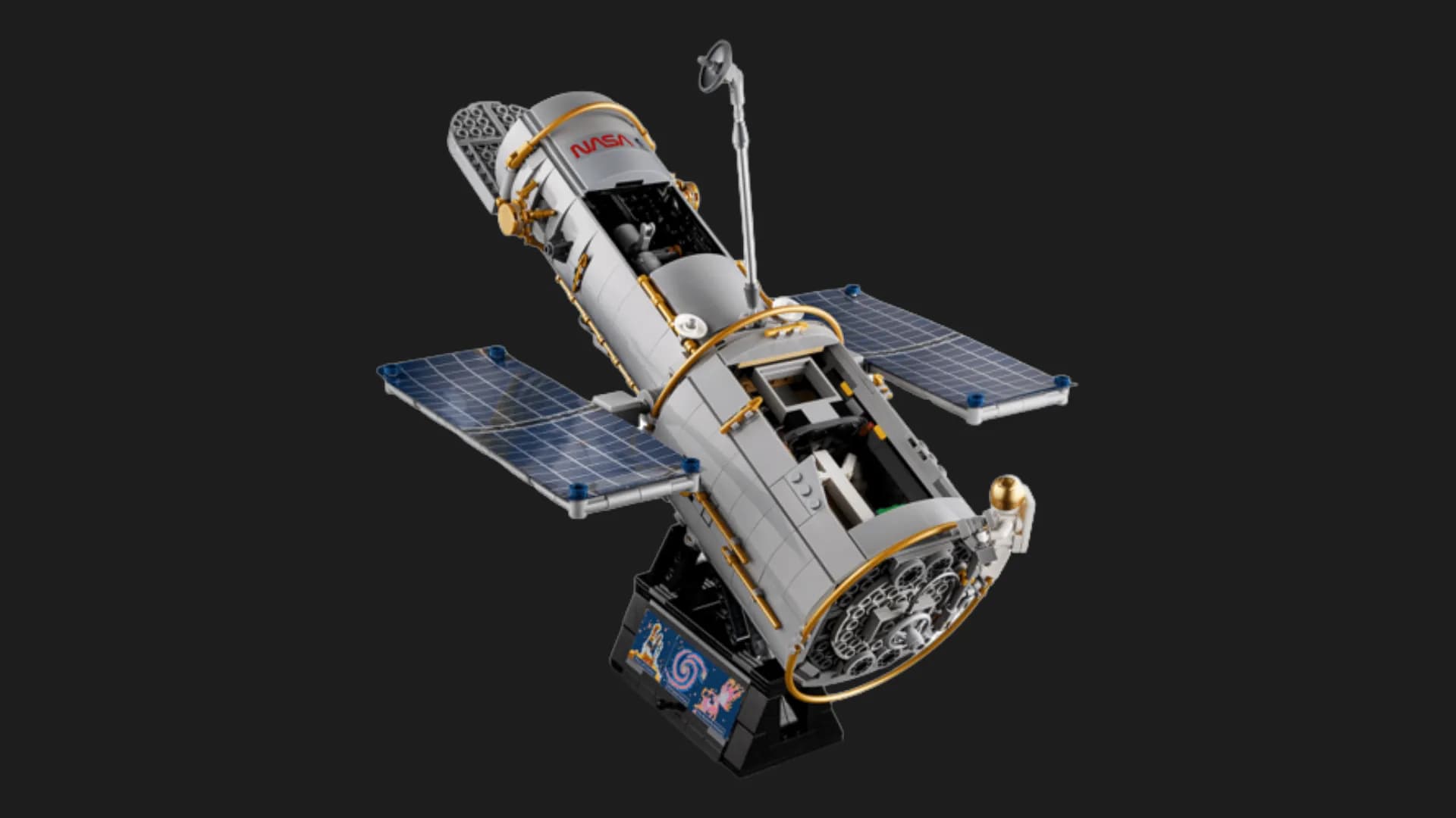 Конструктор LEGO Icons Космический телескоп Габбл Набор научного декора (11382)