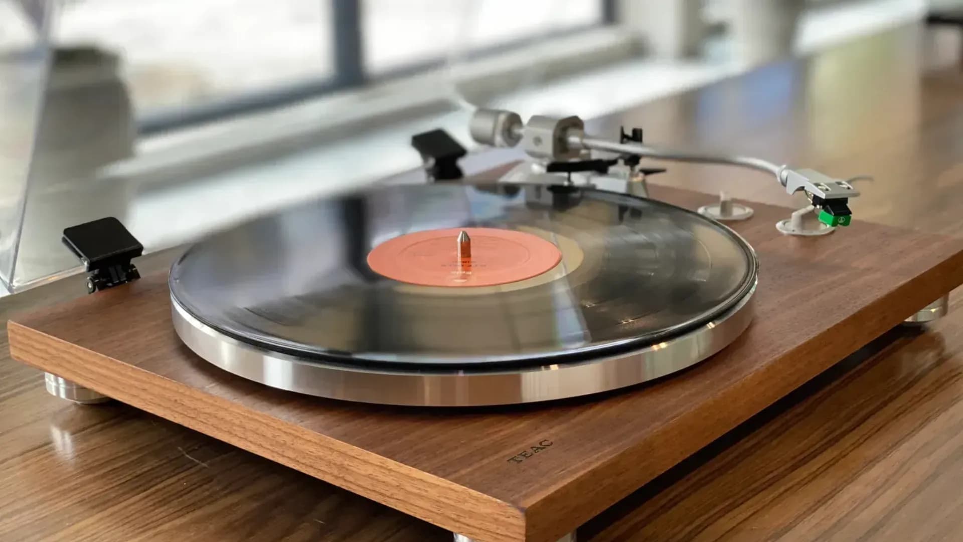 Виниловый проигрыватель TEAC TN-400BT-X/WA (Walnut)