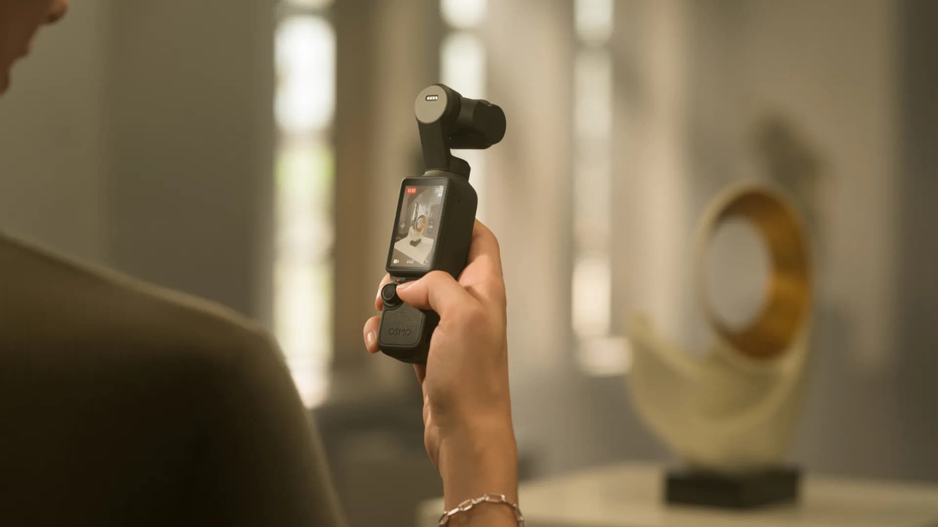 Экшн-камера DJI Osmo Pocket 4 Creator Combo