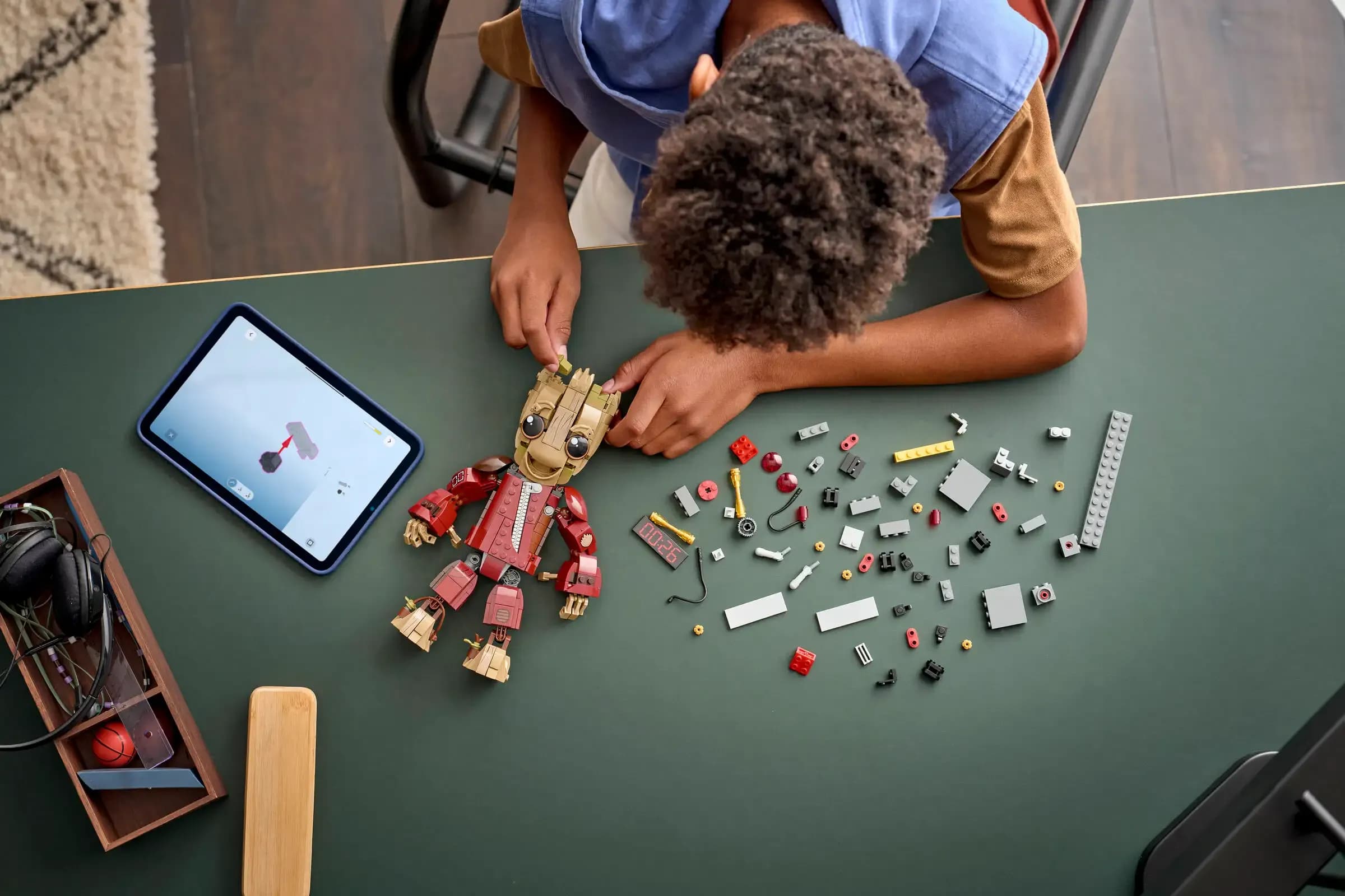 Конструктор LEGO Marvel Грут в комбинезоне Разорителей (76341)