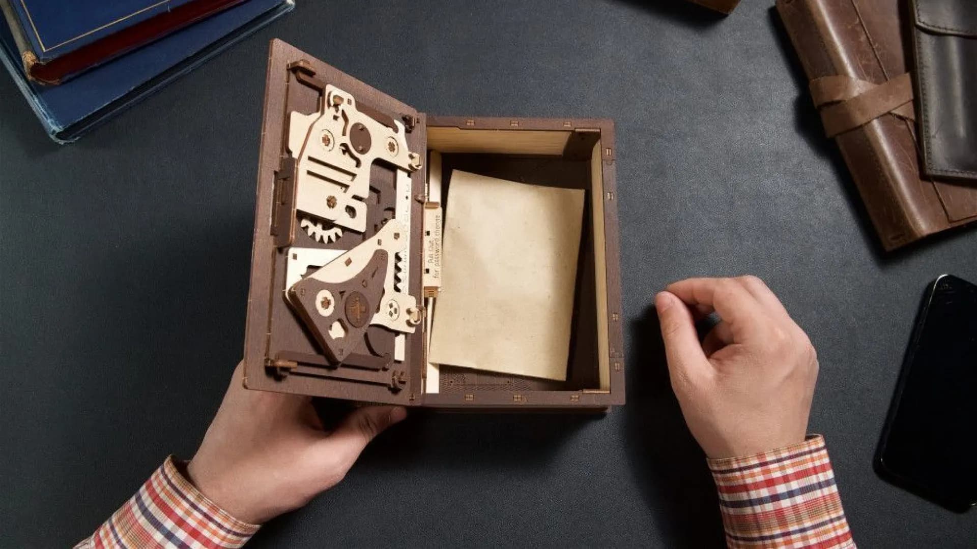 Деревянный 3D конструктор UGEARS Книга Секретов (70265)
