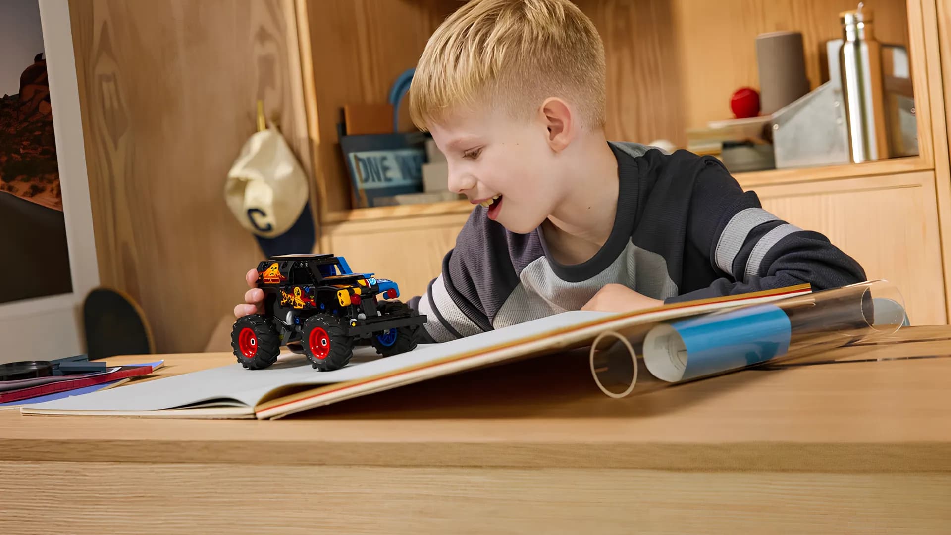 Конструктор LEGO Technic Monster Jam Grave Digger Огонь и лед (42219)