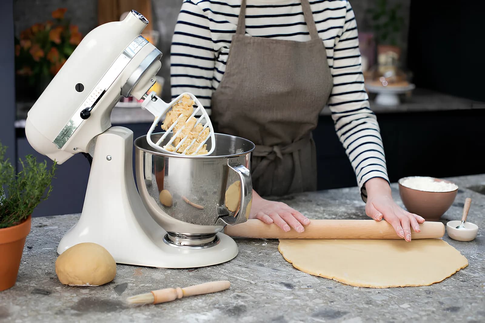 Планетарный миксер KitchenAid Artisan 4,8 л (Mineral Water)