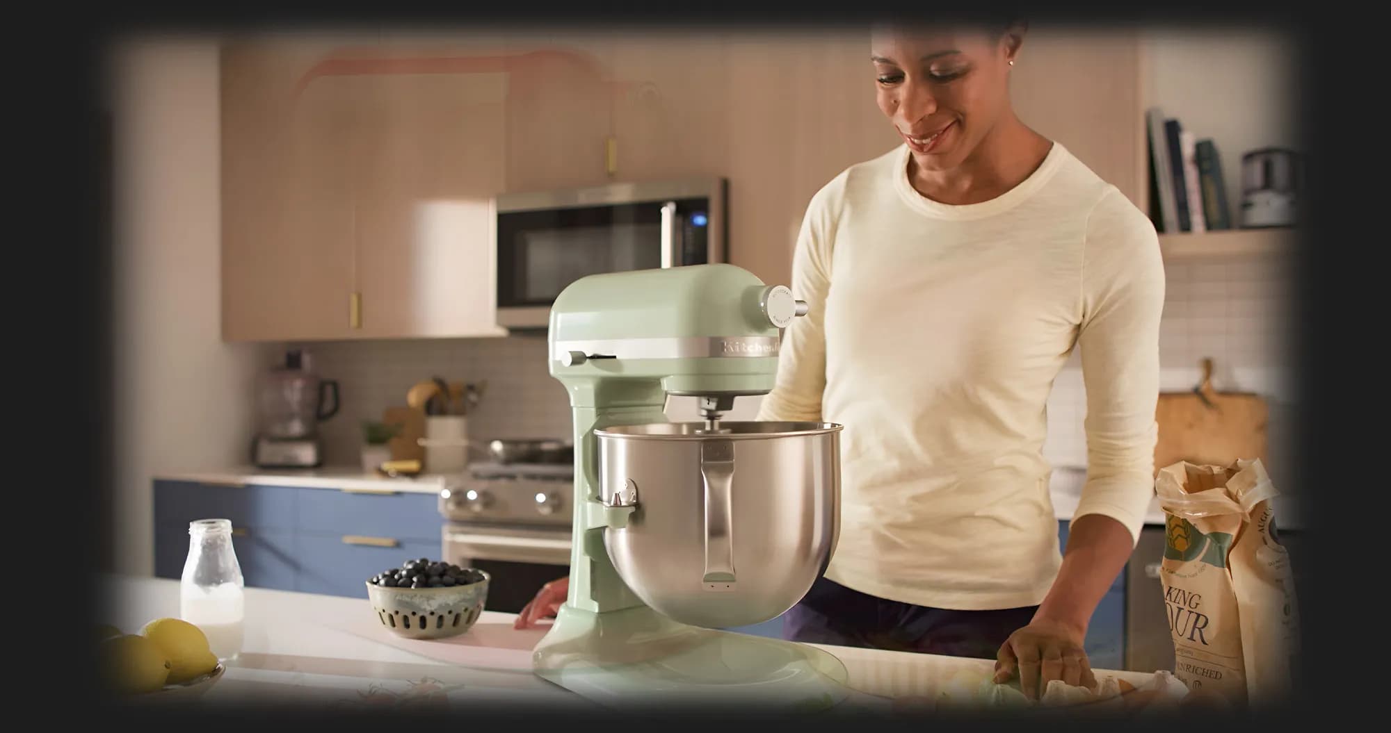 Планетарный миксер KitchenAid Artisan 5,6 л с подъемной чашей (Pistachio)
