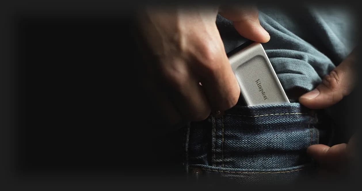 SSD-накопитель Kingston XS2000 2TB (Silver) (UA)