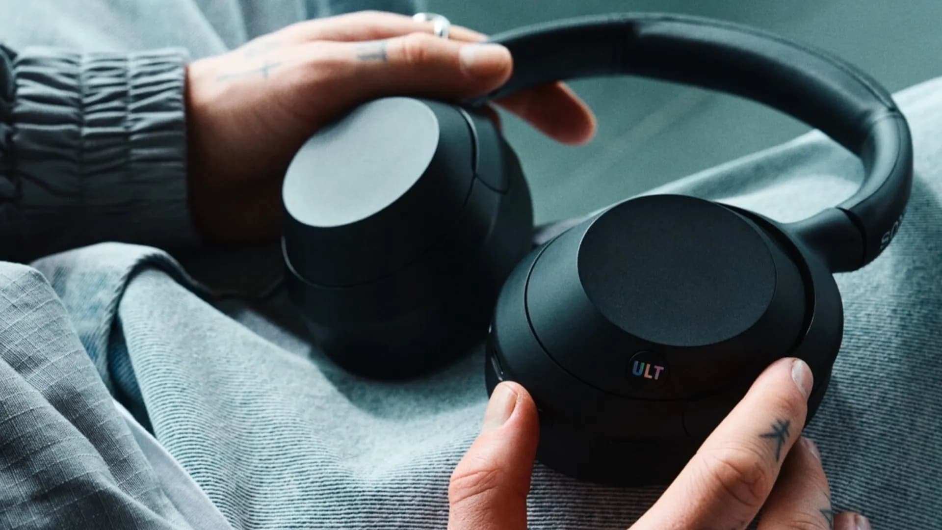 Наушники Bluetooth Sony Over-ear ULT WEAR (Black)
