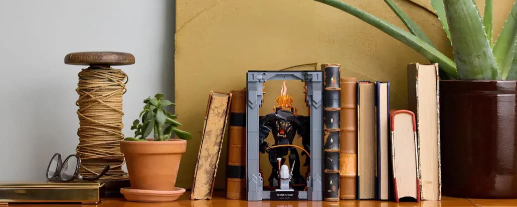 Конструктор LEGO Icons Властелин колец: Балрог. Книжный уголок (10367)