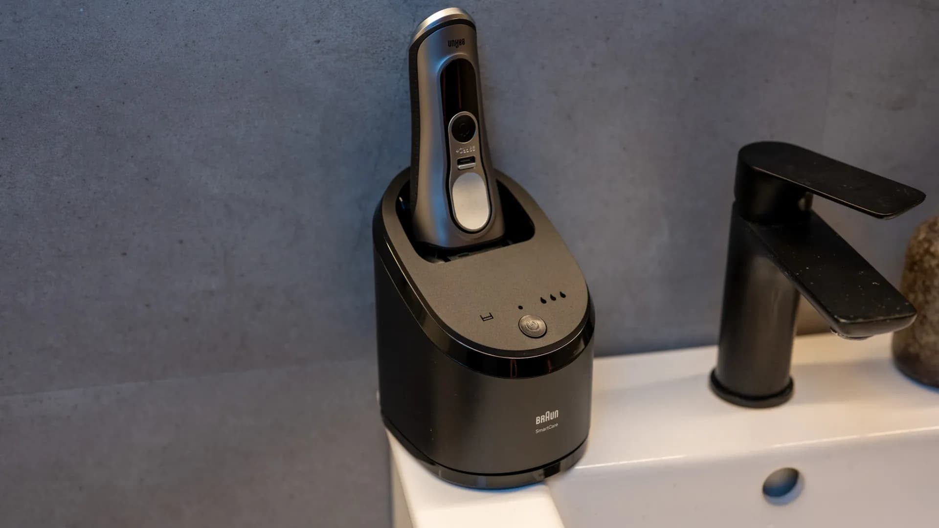 Электрическая бритва BRAUN Series 9 Pro+ 9675cc Wet&Dry (Graphite)