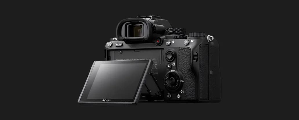 Цифровой фотоаппарат Sony Alpha A7 III Kit 28-70mm (ILCE7M3KB) (Standard)