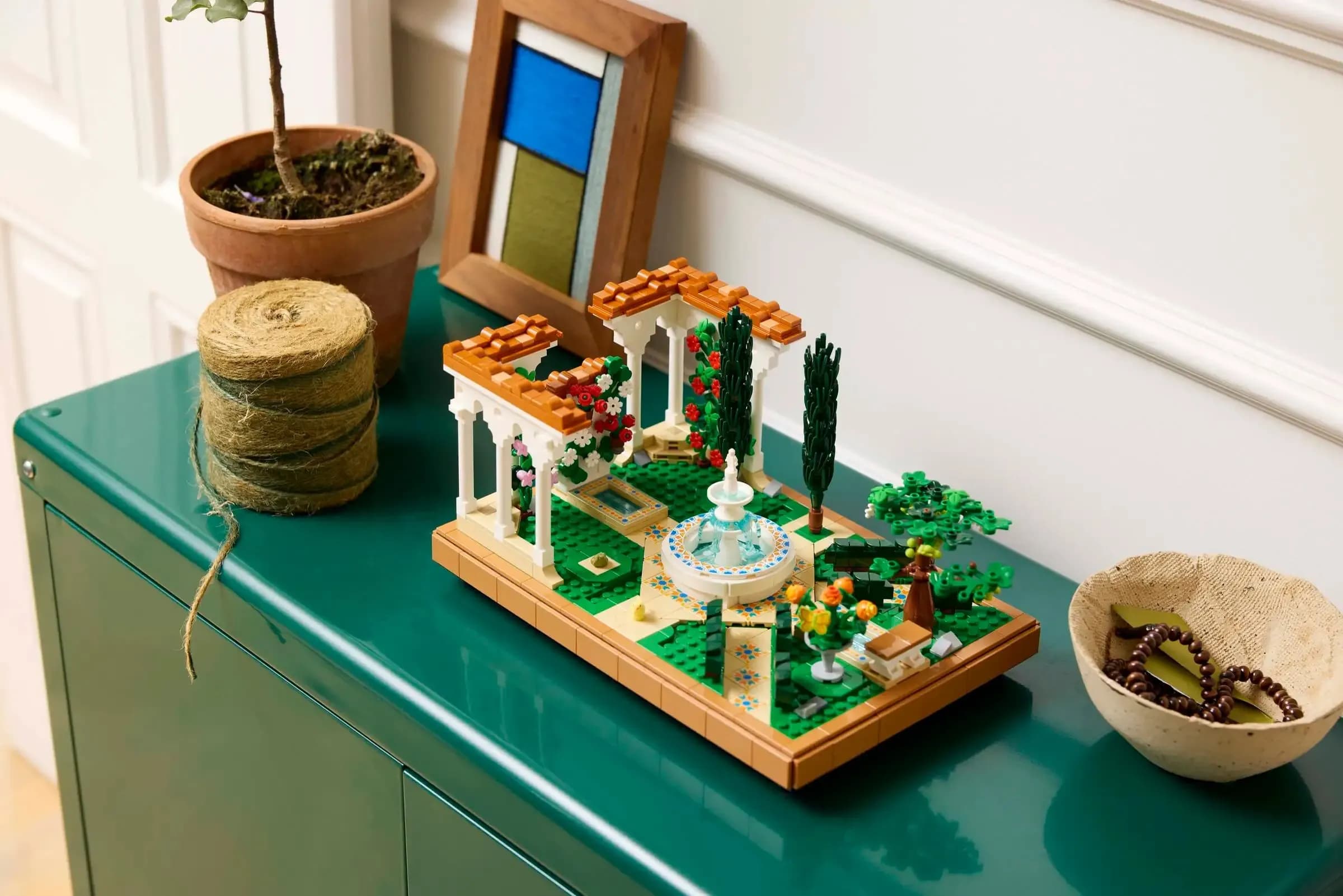 Конструктор LEGO Icons Сад фонтанов (10359)
