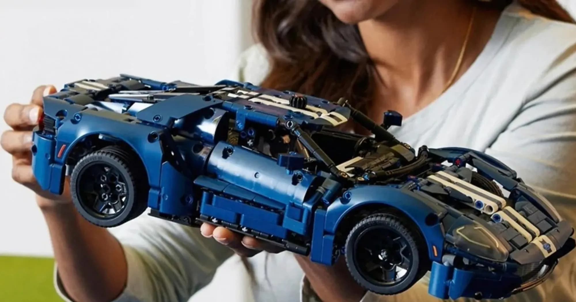 Конструктор LEGO Technic 2022 Ford GT (42154)