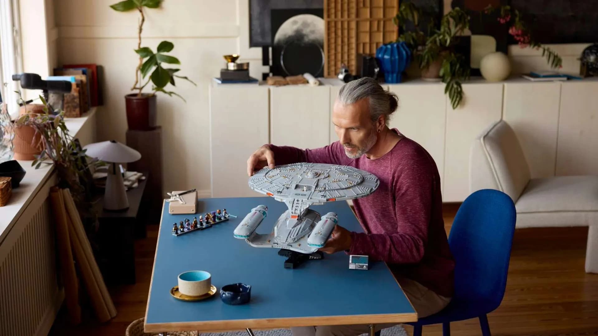 Конструктор LEGO Icons Star Trek: U.S.S. Enterprise NCC-1701-D (10356)