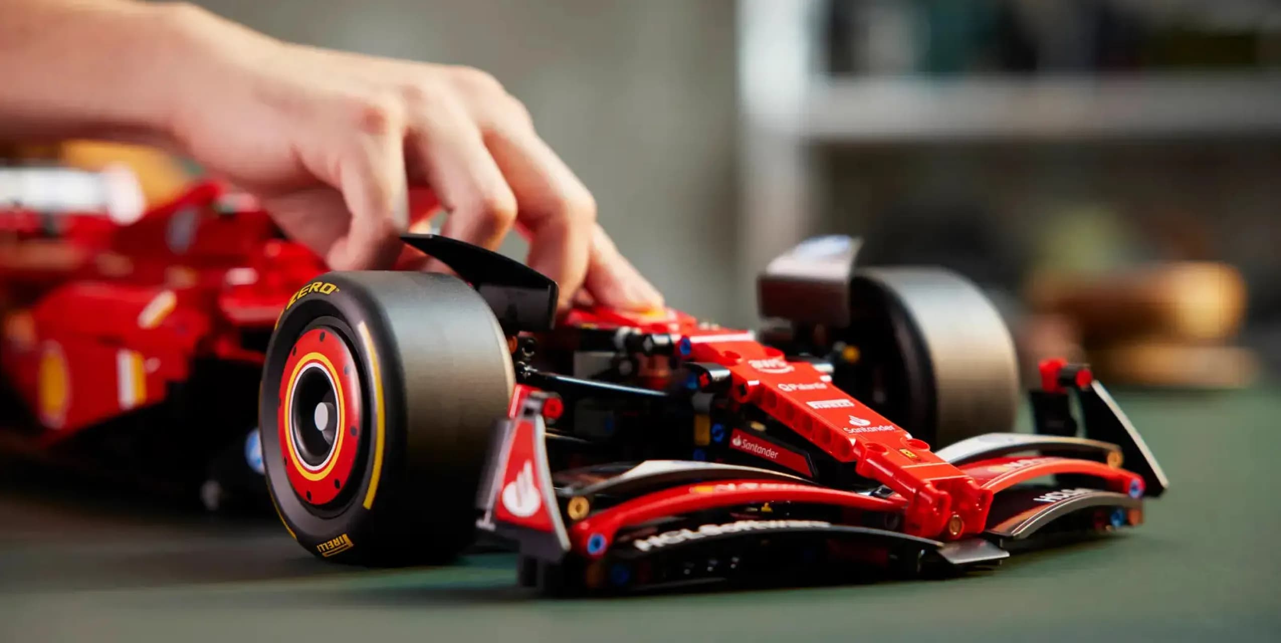 Конструктор LEGO Technic Автомобиль F1 Ferrari SF-24 (42207)