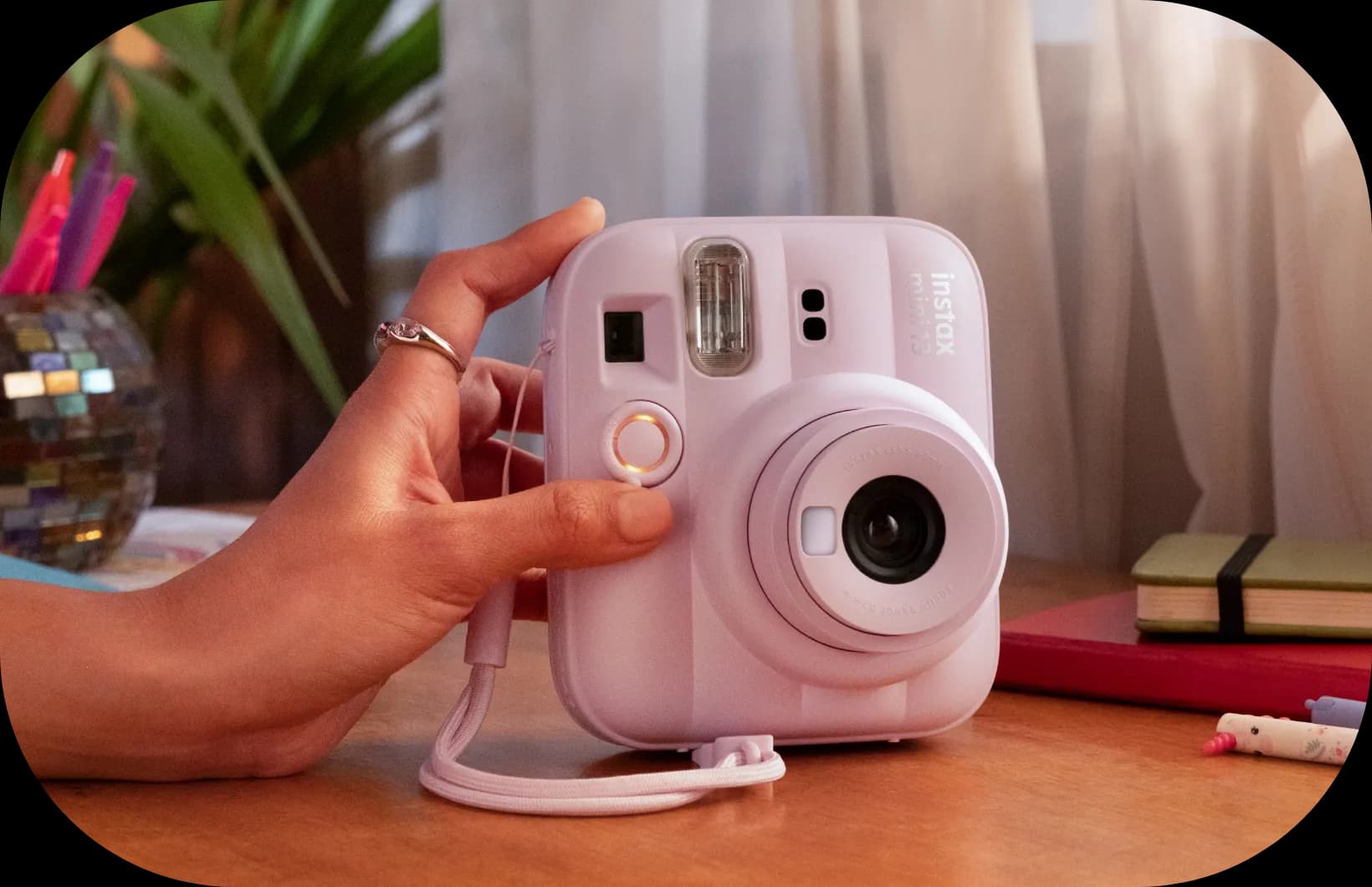 Фотокамера Fujifilm INSTAX Mini 13 (Candy Pink)