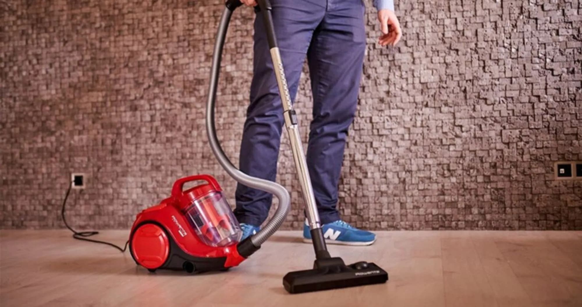 Пылесос безмешковый Rowenta Swift Power Cyclonic RO2913EA (Red)