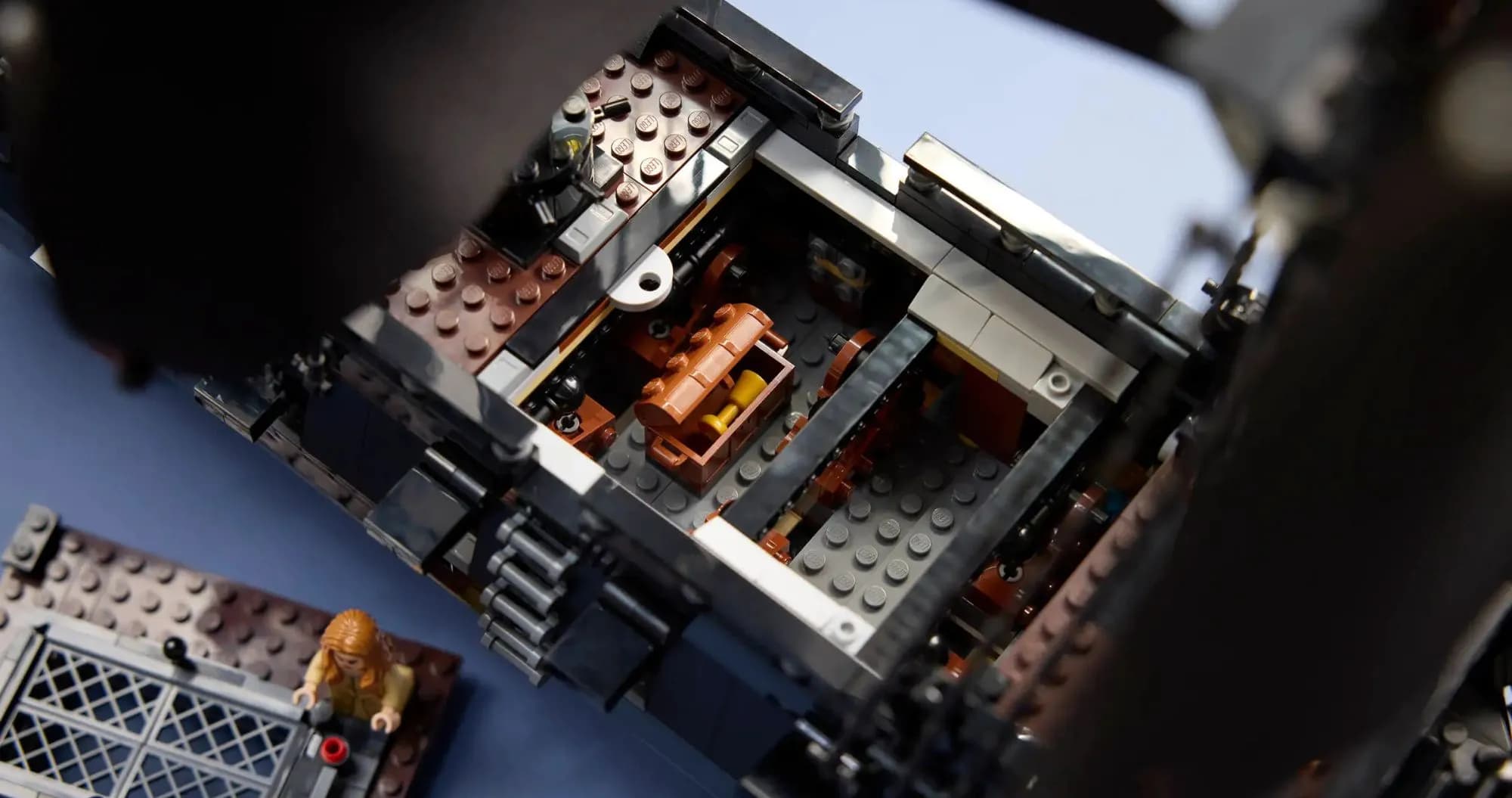 Конструктор LEGO Icons Пиратский корабль капитана Джека Воробья (10365)