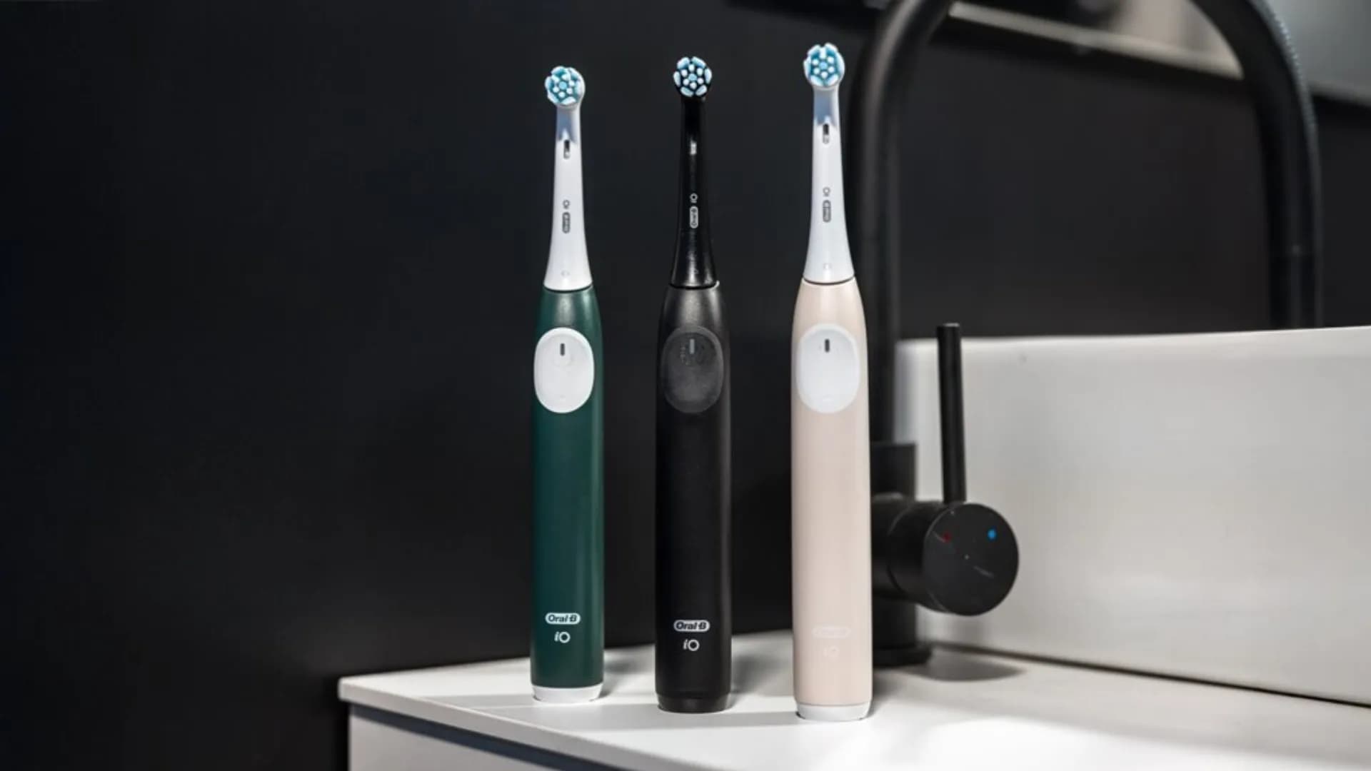 Зубная электрощетка BRAUN Oral-B iO Series 2 (Black)