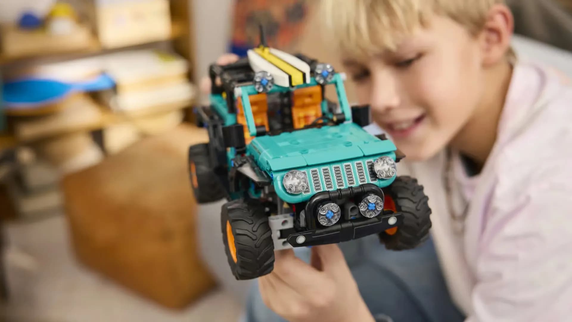 Конструктор LEGO Technic Jeep Wrangler Rubicon SUV (42227)