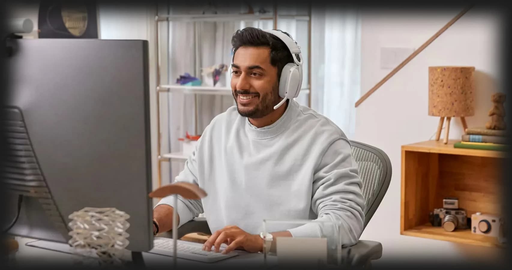 Наушники Logitech Zone Vibe 100 Wireless (Off White) (UA)