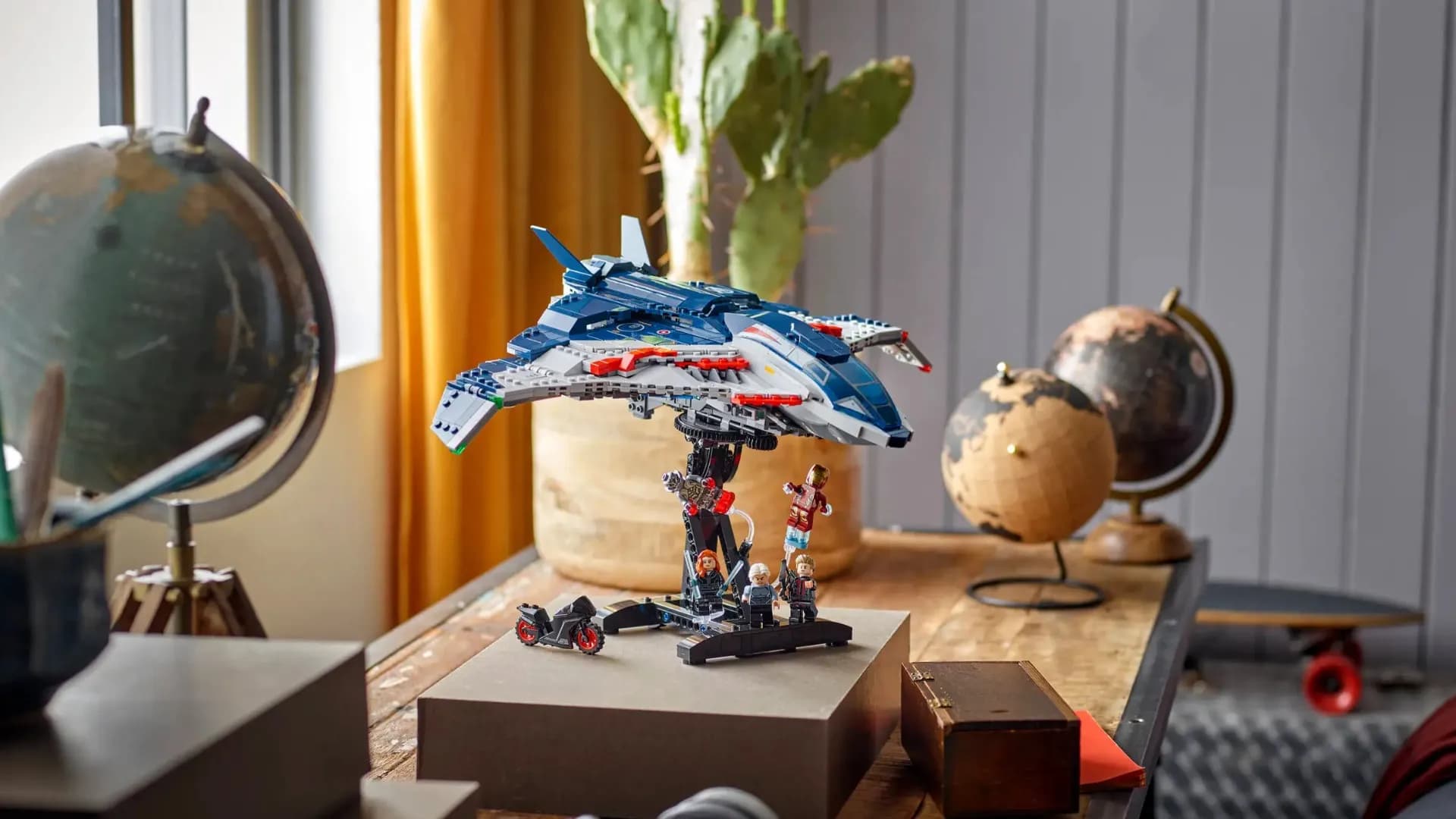 Конструктор LEGO Marvel Мстители: Эра Альтрона Квинджет (76325)