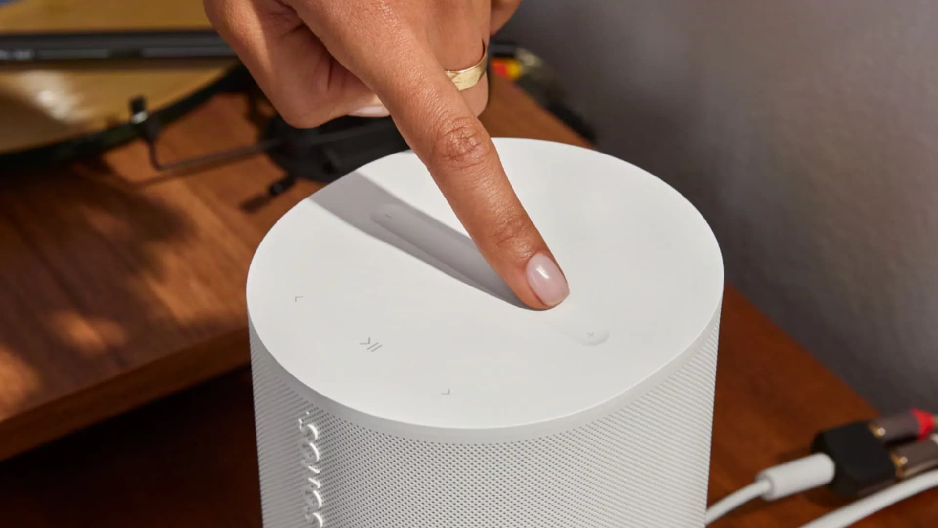 Акустическая система Sonos ERA 100 SL (Black) (E10SLEU1BLK)