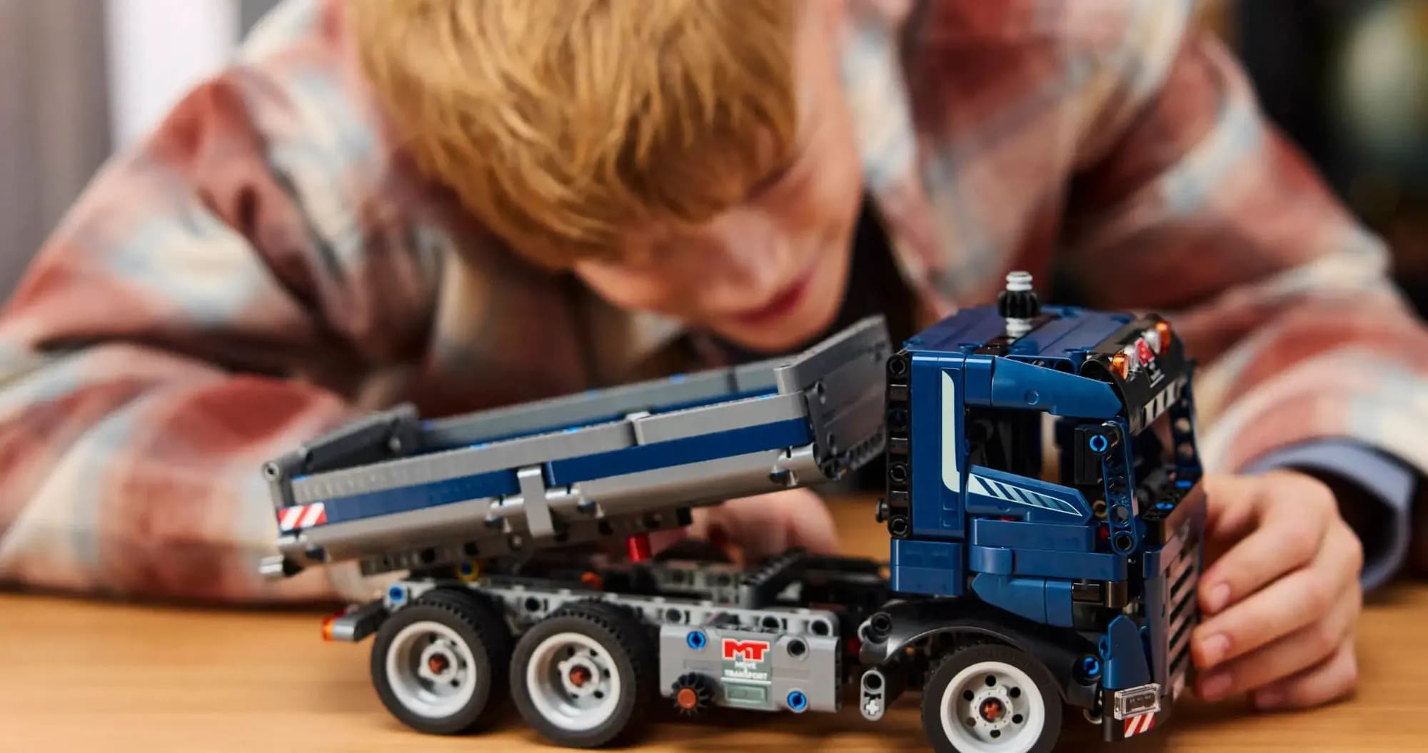 Конструктор LEGO Technic Самосвал (42203)