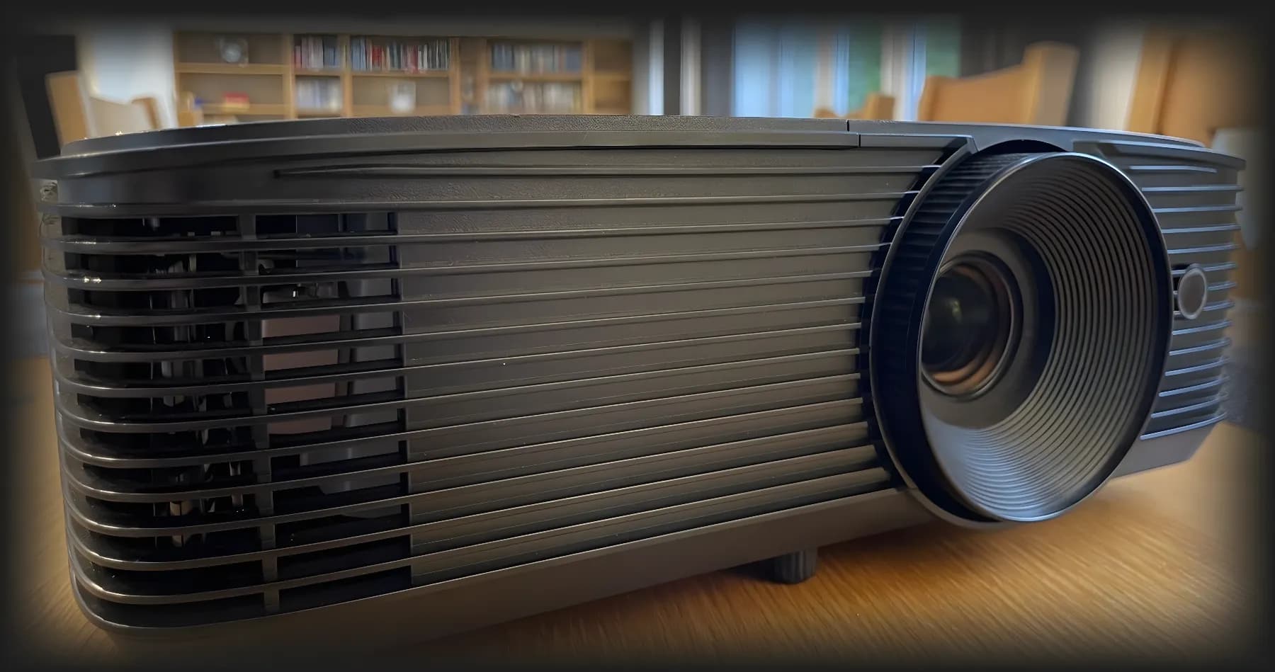 Мультимедийный проектор Optoma W371e (UA)