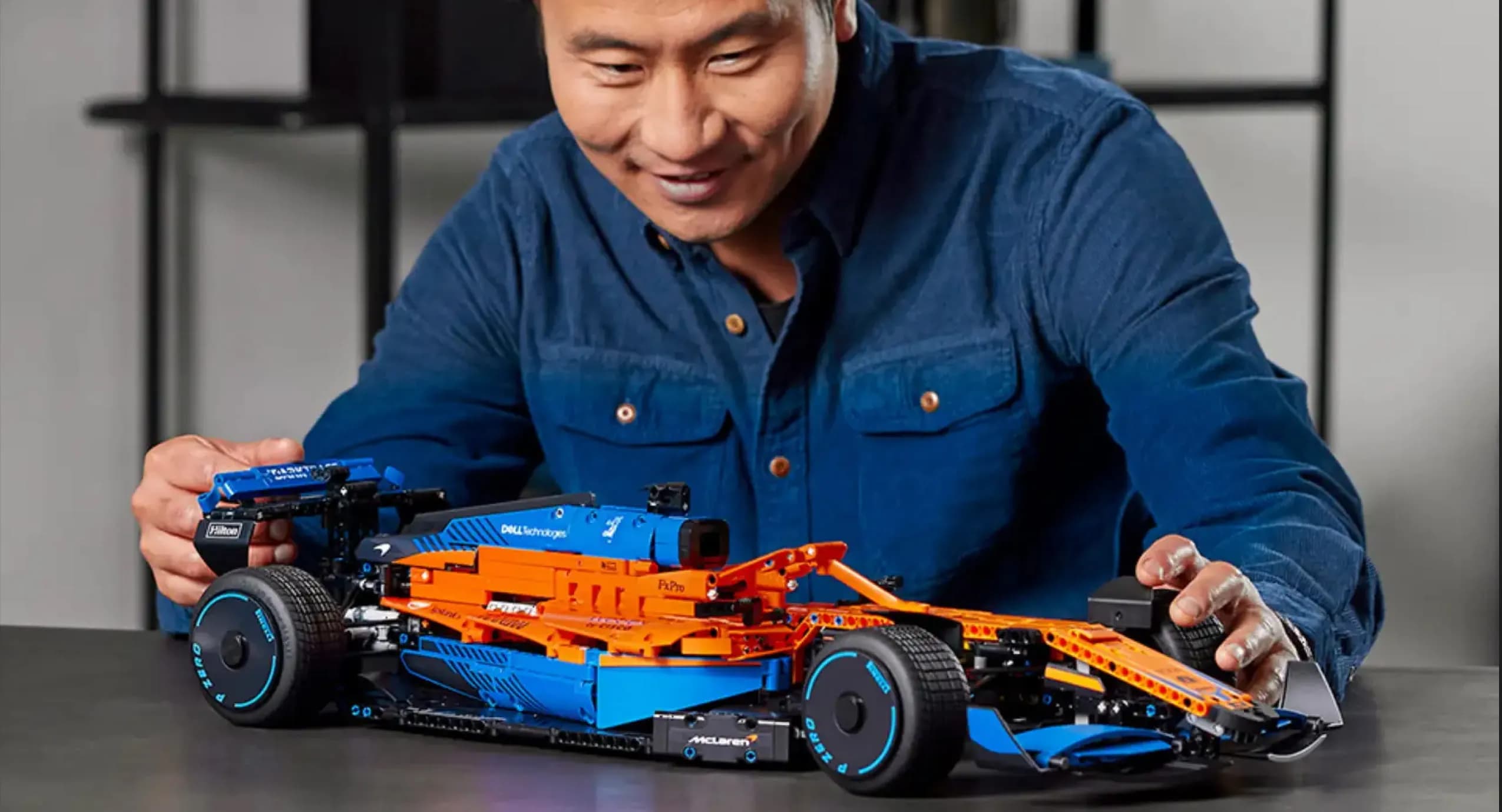 Конструктор LEGO Technic Гоночный автомобиль McLaren Formula 1 (42141)