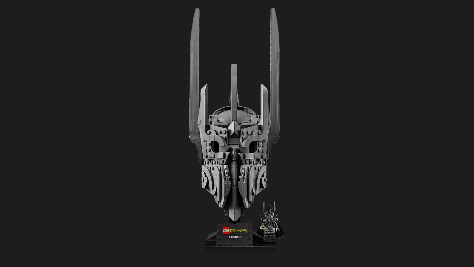 Конструктор LEGO Icons Властелин колец: шлем Саурона (11373)
