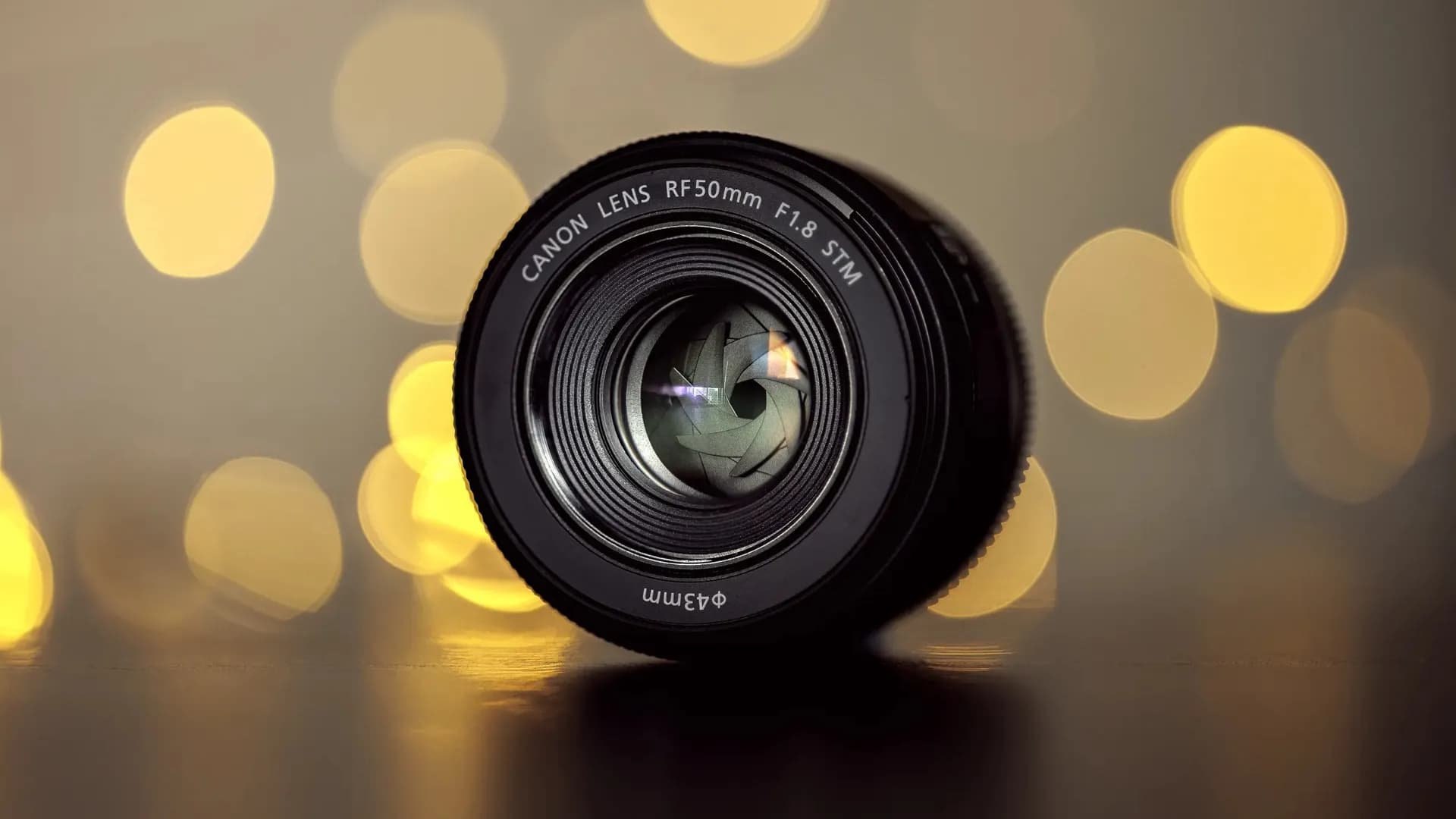 Стандартный объектив Canon RF 50mm f/1.8 STM (4515C005) (Standard)