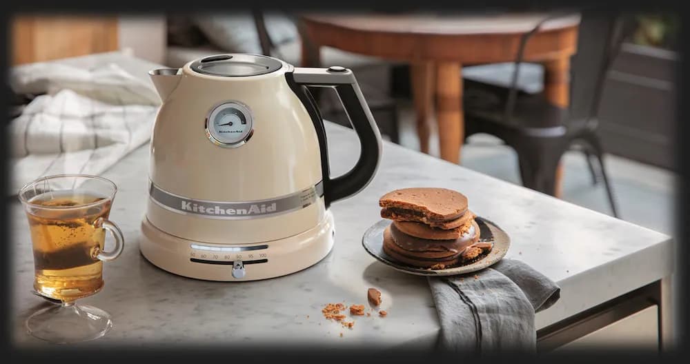 Электрочайник KitchenAid Artisan (Beige)