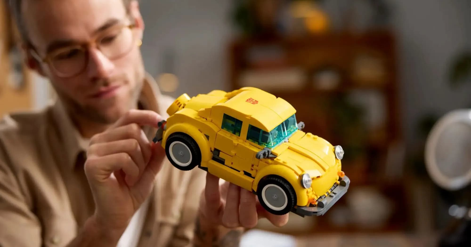 Конструктор LEGO Icons Бамблби (10338)