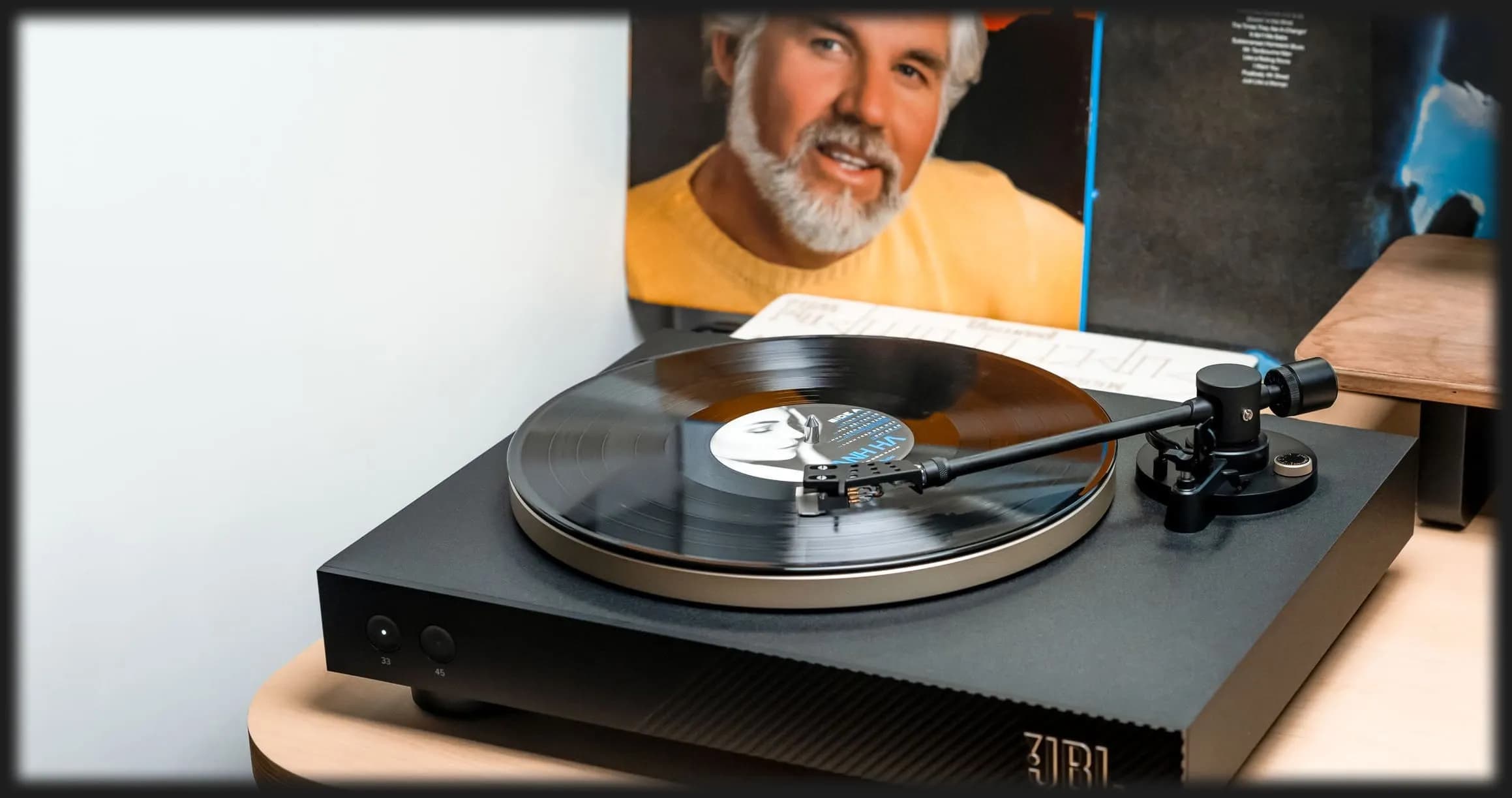 Виниловый проигрыватель JBL Spinner BT (Gold)